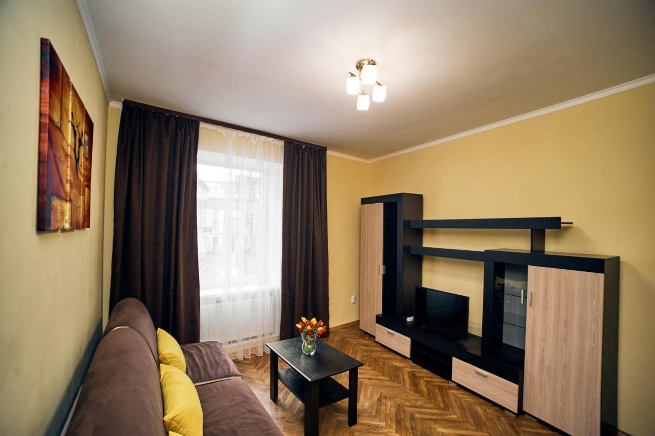 Apartments Near Potocki Palace Львов Экстерьер фото